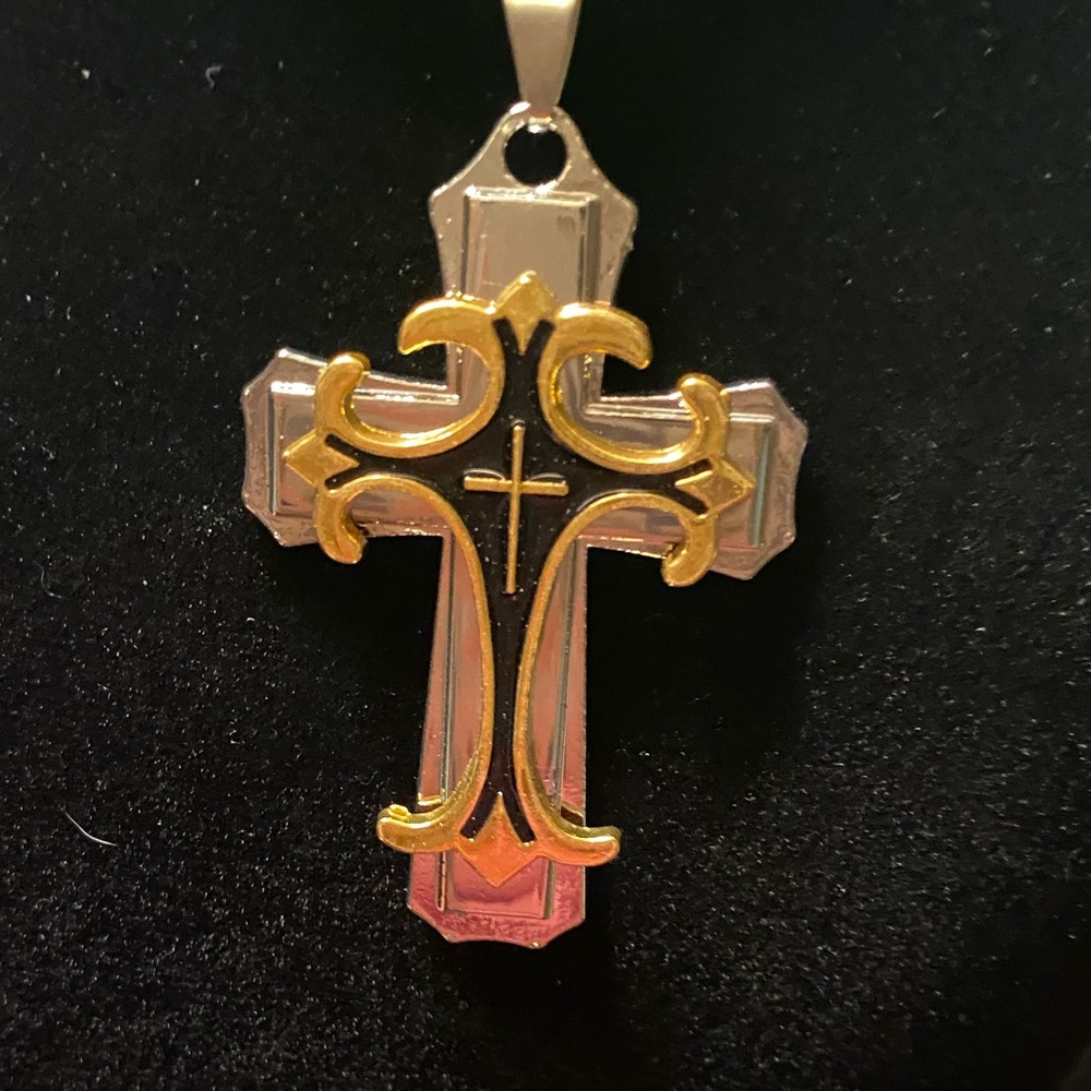 Exquisite Men’s Retro Cross